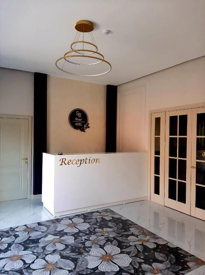 Sb River Hotels Atyrau Bagian luar foto