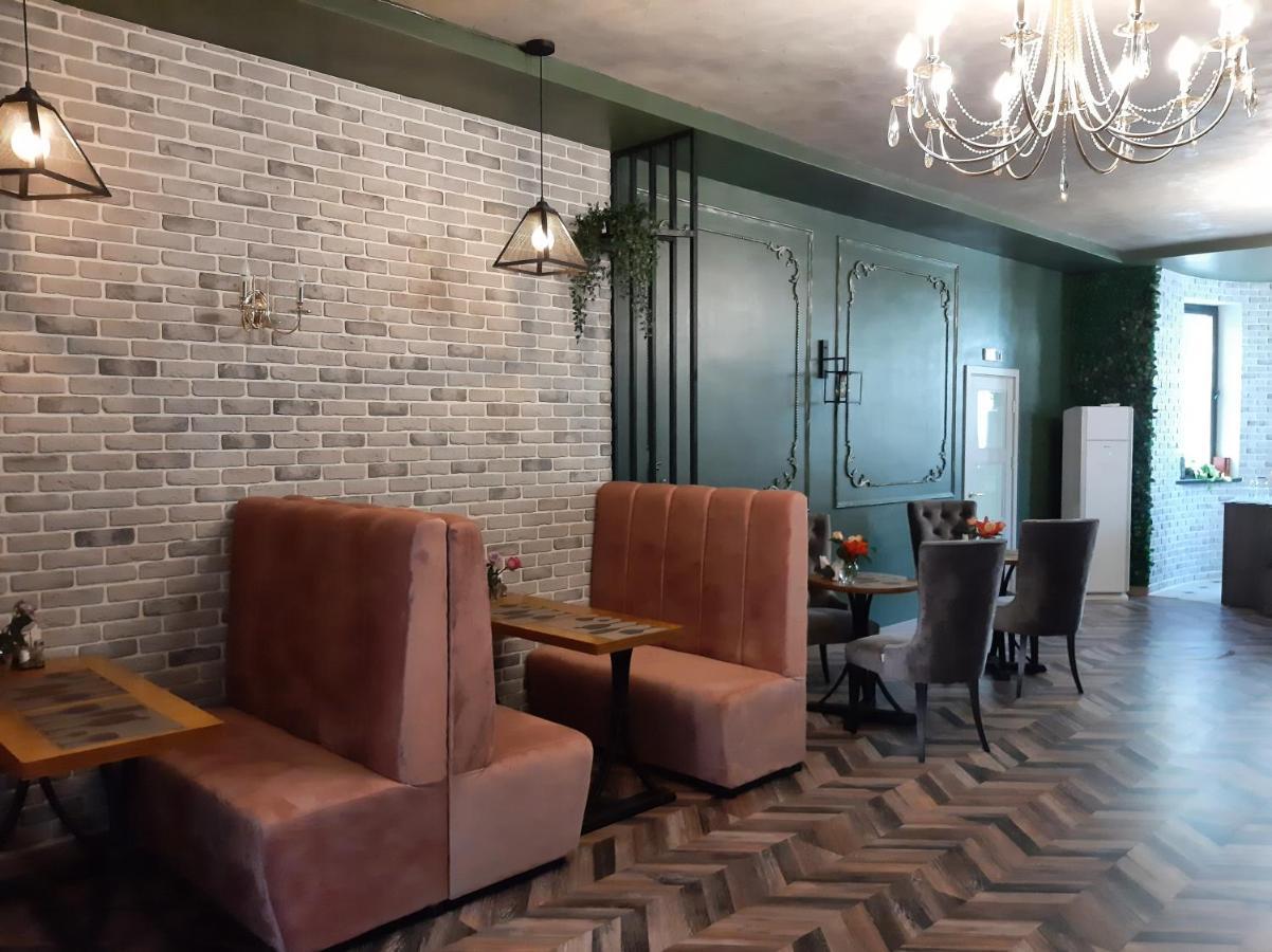 Sb River Hotels Atyrau Bagian luar foto
